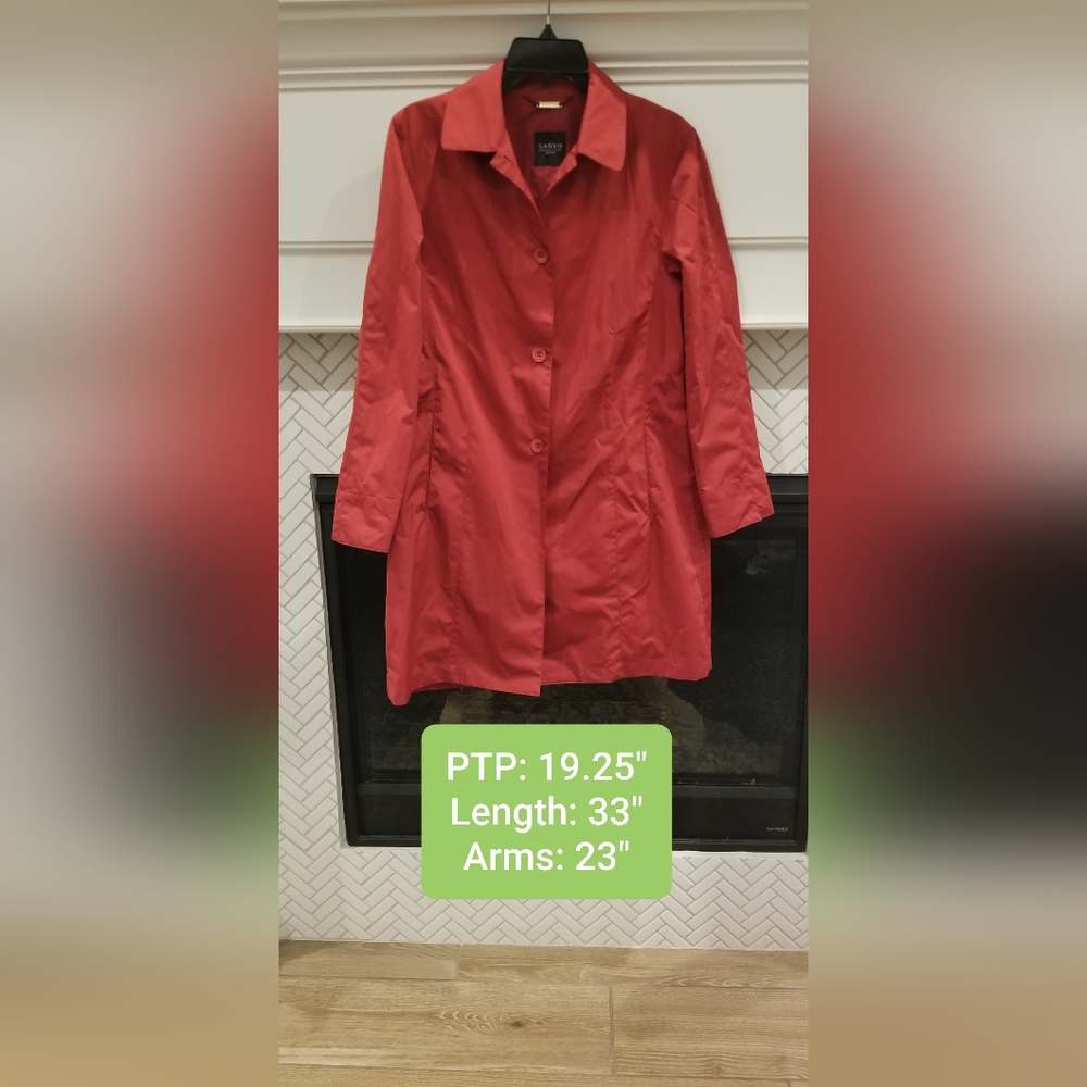 Sanyo New York Rain Coat w/detachable hat, GUC, Size XS